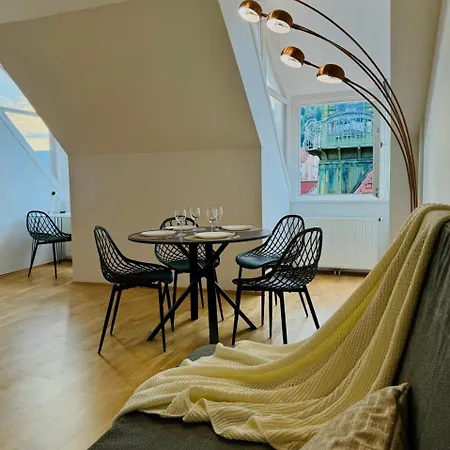 Daire Carillon By Bestchoice - Old - Self Check-in With Parking Option Graz