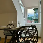 Carillon By Bestchoice - Old - Self Check-in With Parking Option Apartmán Štýrský Hradec